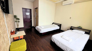 ツインルーム シングルベッド 2 台 専用バスルーム