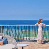 沖縄プリンスホテル オーシャンビューぎのわん(沖縄県 リゾートホテル):最上階14階に位置するスイートルーム。客室は約100平米、テラスは約70平米と贅沢すぎる空間。爽やかな海風に癒される極上の滞在を。
●こんなシーンにおすすめ:国内新婚旅行、カップルの特別な記念日 / 3