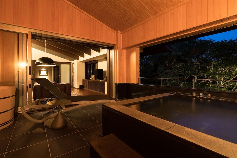 心地よいバーがコンセプトの大人のホテル4279678