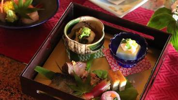 食事・飲み物 / 12