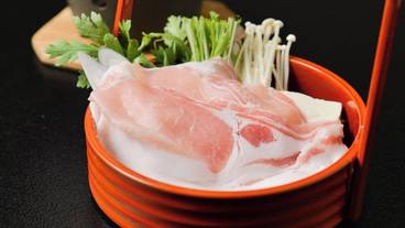 食事・飲み物 / 3