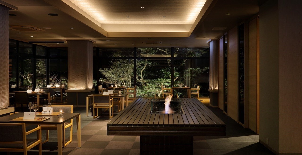 五感で楽しめるディナー♡インフィニティ露天風呂が自慢の大人のためのホテル3423070