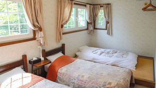 ファミリールームベッド3台 (布団付) 禁煙