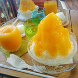 宮古島の絶品スイーツ。夏が旬のマンゴーを南国カフェで♪
