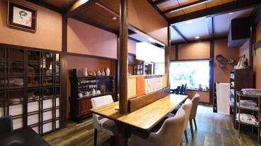 ロビーラウンジ / 3