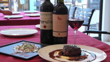 食事・飲み物 / 11