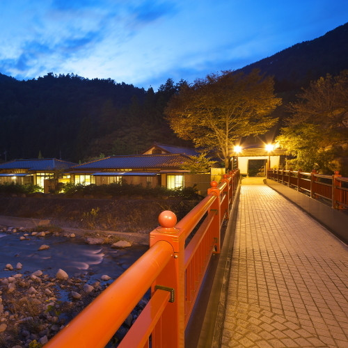 亀橋 夕暮れ時の景色