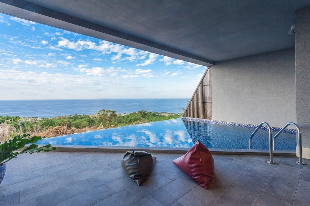 プールを楽しみたいけど周りが気になる…そんなお悩みに！4050943