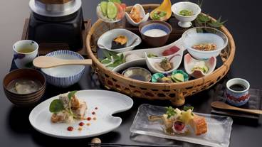 食事・飲み物 / 4