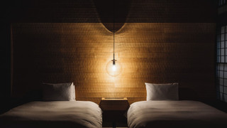 本館107:名栗壁 (なぐりかべ)  デラックス ツイン