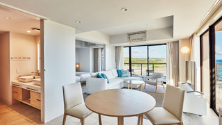 デラックスコーナースイート（2-4階）＜オーシャンフロント＞