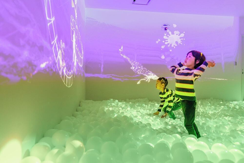 子供用の遊び場 - 屋内