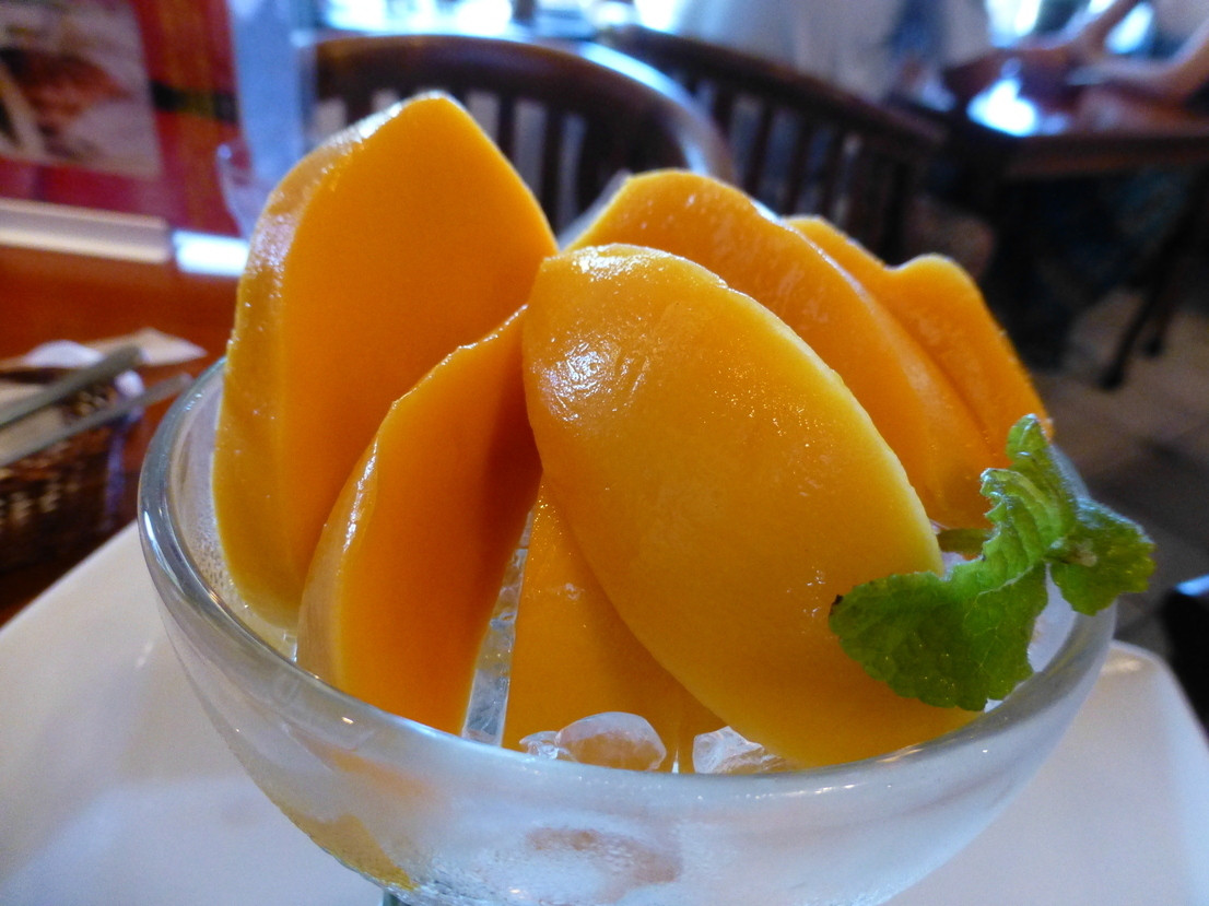 「楽園の果実」料理 664367 デラックスマンゴーの上の方が、【台農】と言う種類の希少なマンゴー♪