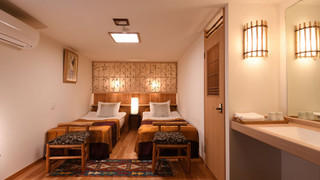 ファミリールーム 布団　専用バスルーム (12 Tatami Mats ＋ Twin Bed Room)