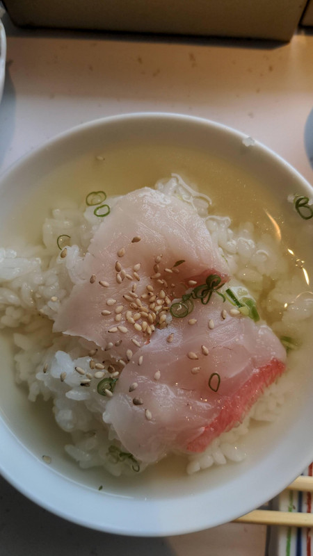 朝食の金目茶漬けはもうひと工夫ほしい