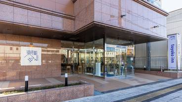 施設の入り口 / 3