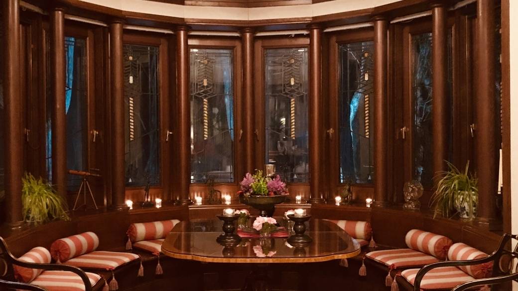 夜のロビーラウンジ / 3