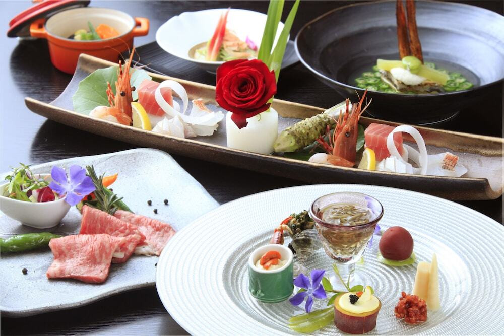 海を眺める露天風呂で癒されて。美しい創作料理が自慢の宿4375990