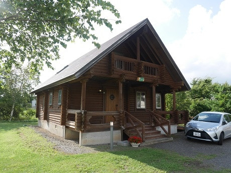 大きな一棟ログハウス