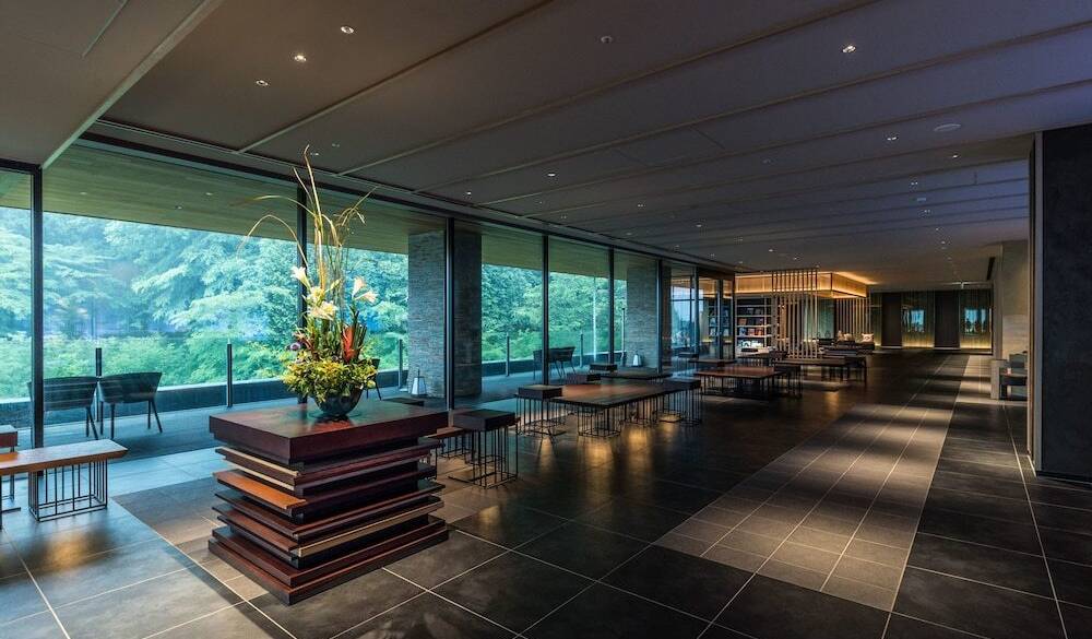 自然に囲まれた宿へ
チェックイン / 3