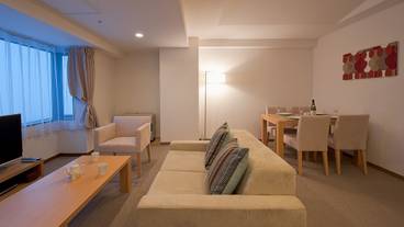 プレミアムグランドスイートのリビング / 13