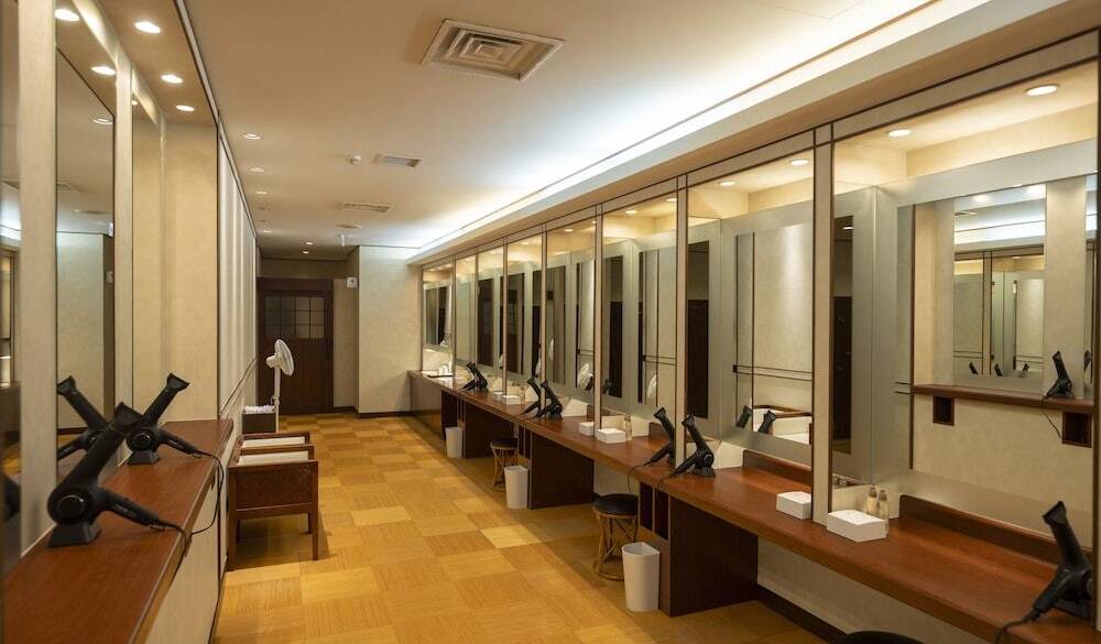 大浴場 脱衣所 / 5