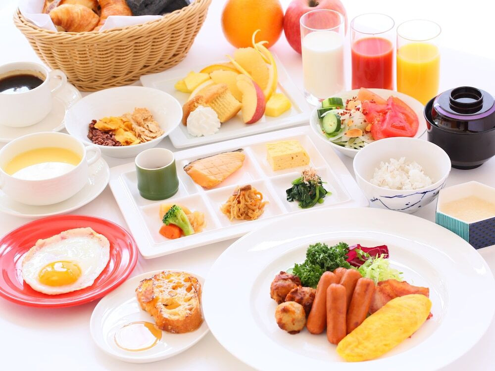 1年中泳げる温水プールも！信州食材の朝食ブッフェも魅力4051433