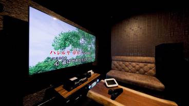 カラオケ ルーム / 4