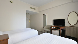 エコノミー ツインルーム, 喫煙