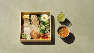 食事・飲み物 / 3