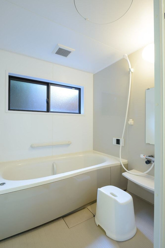 バスルームのシャワー