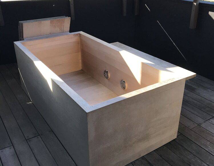 名湯「千倉温泉」を
贅沢にふたり占め / 1