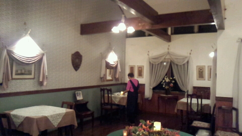 「輪舞曲」 内観 32833042 