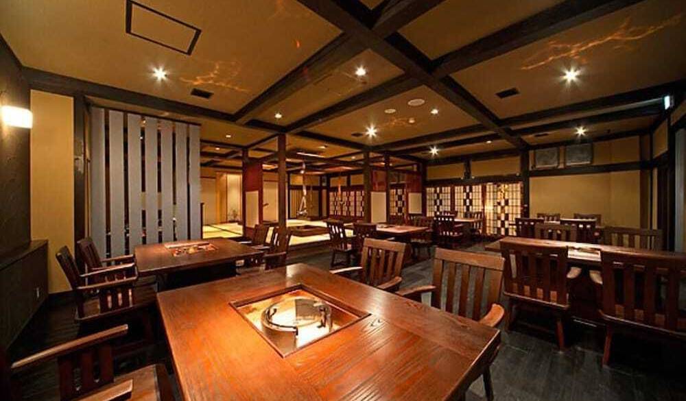 食事処「南竜庵」 テーブル席 / 4