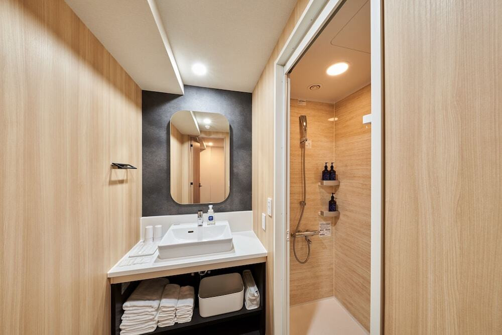 バスルームのシャワー