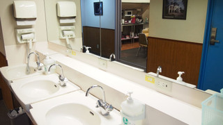 4ベッドグループルーム 禁煙 (シャワー·トイレ共有)