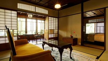 「蒼白い月」② / 9