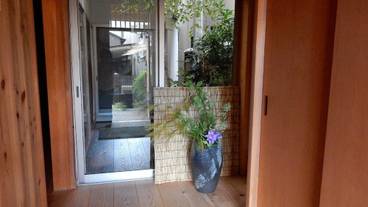 内部エントランス / 2