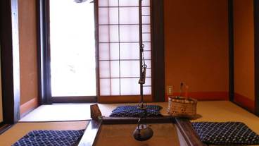 客室内囲炉裏 / 3