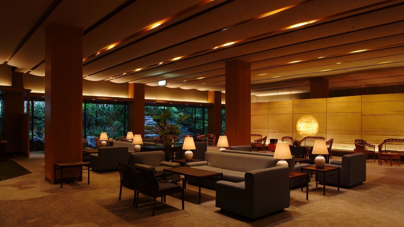 ラウンジから森林庭園を眺めて心落ち着くひとときを…♡4010382