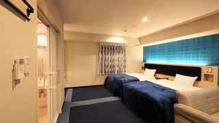 ユニバーサルツイン ダブル2台 ソファベッド1台 禁煙