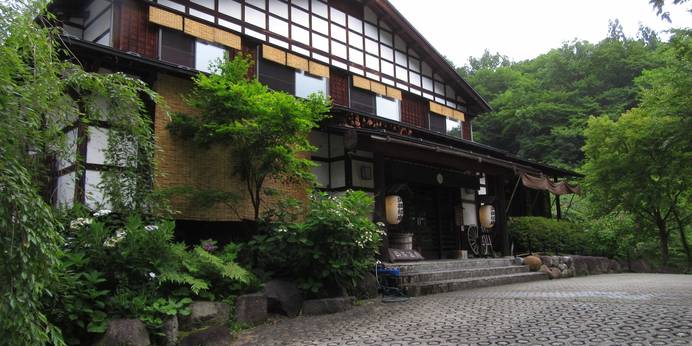 眼の温泉 奥湯沢 貝掛温泉（新潟県 旅館） / 1