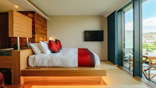 デラックス ルーム バルコニー (River)