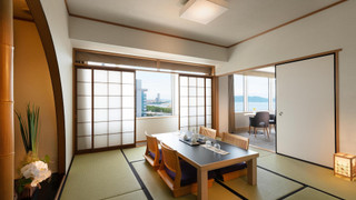Japanese Wesuitern Suite