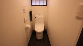 一棟貸切宿　セミダブルベッド2台、布団4式