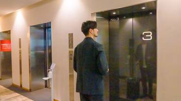 エレベーター / 1