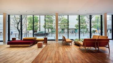 1Fロビー 全体 / 2