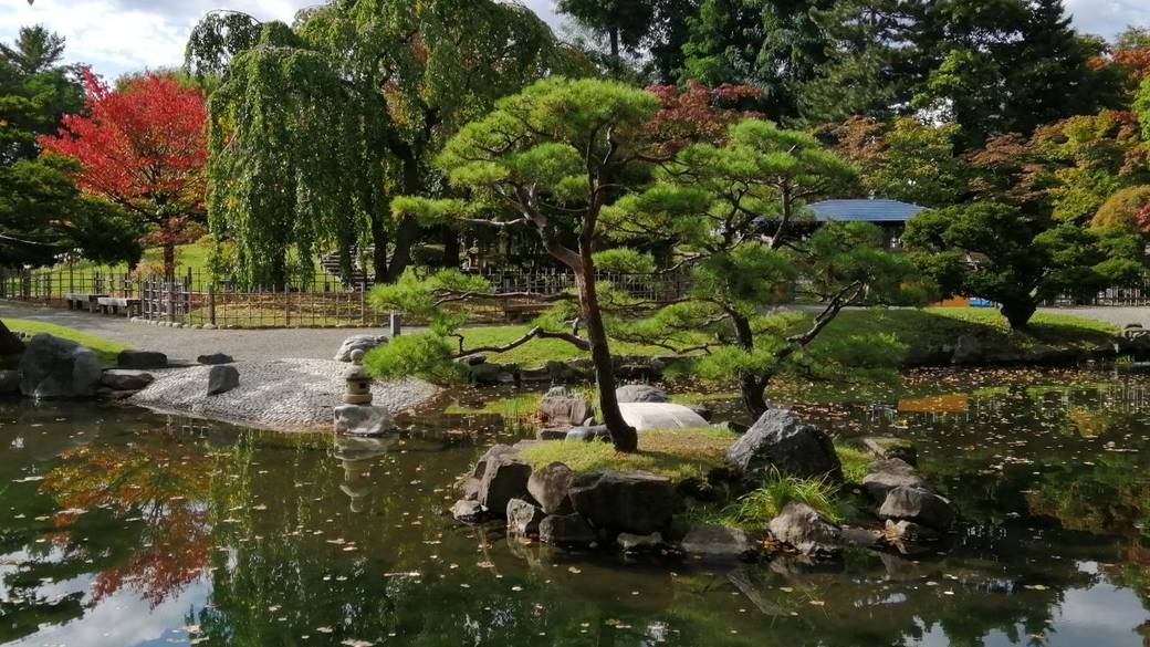 水と緑が豊かな公園
「中島公園」へ / 3