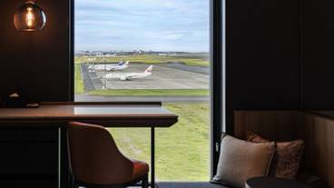 空港側客室の眺望一例 / 20