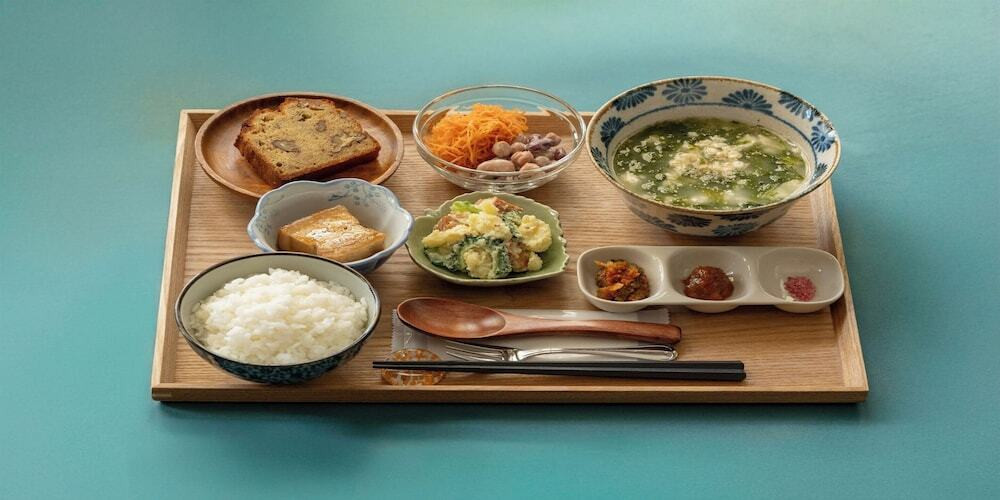 朝食